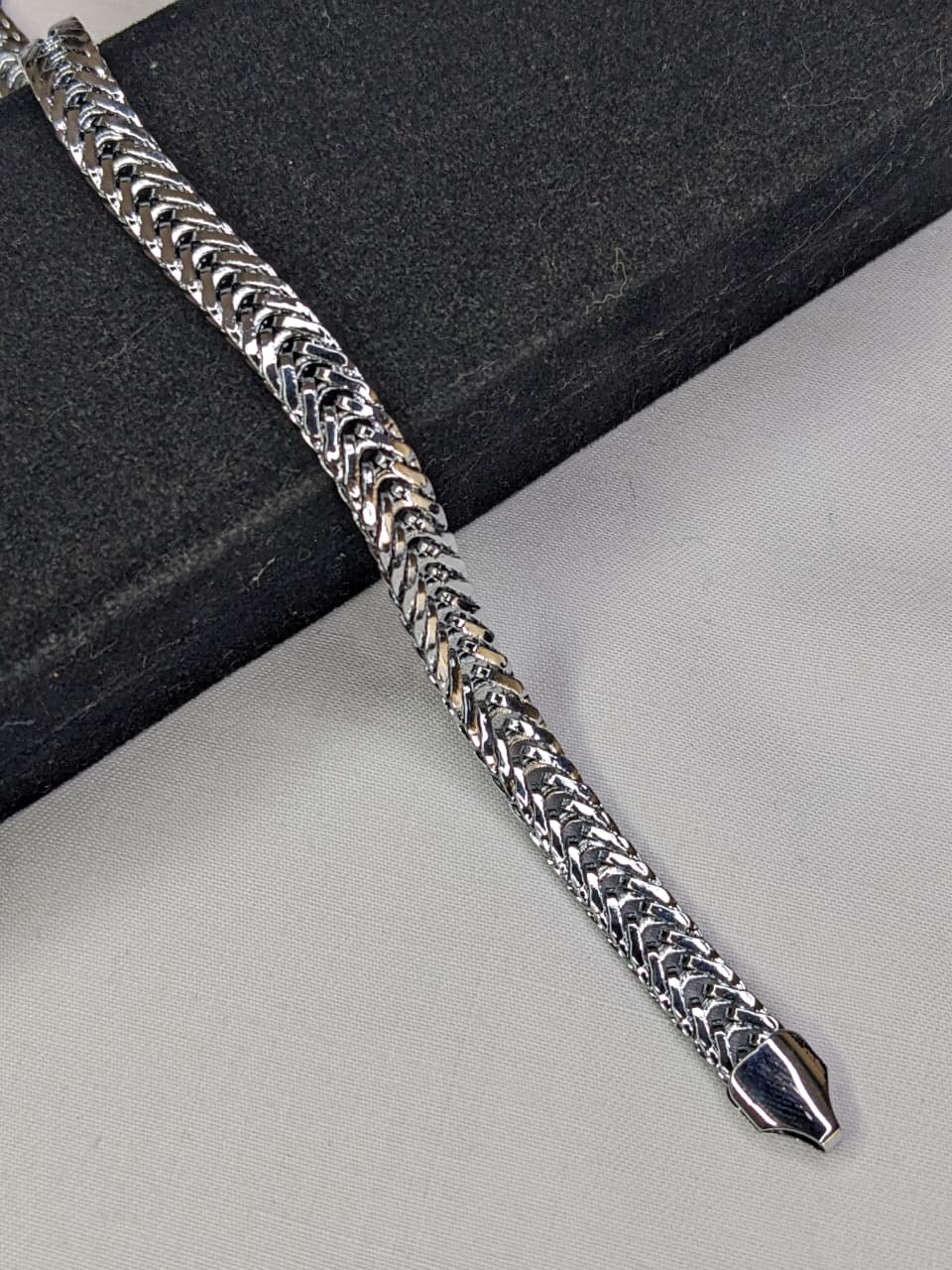 Foxtail Bracelet – 2mm & 4mm