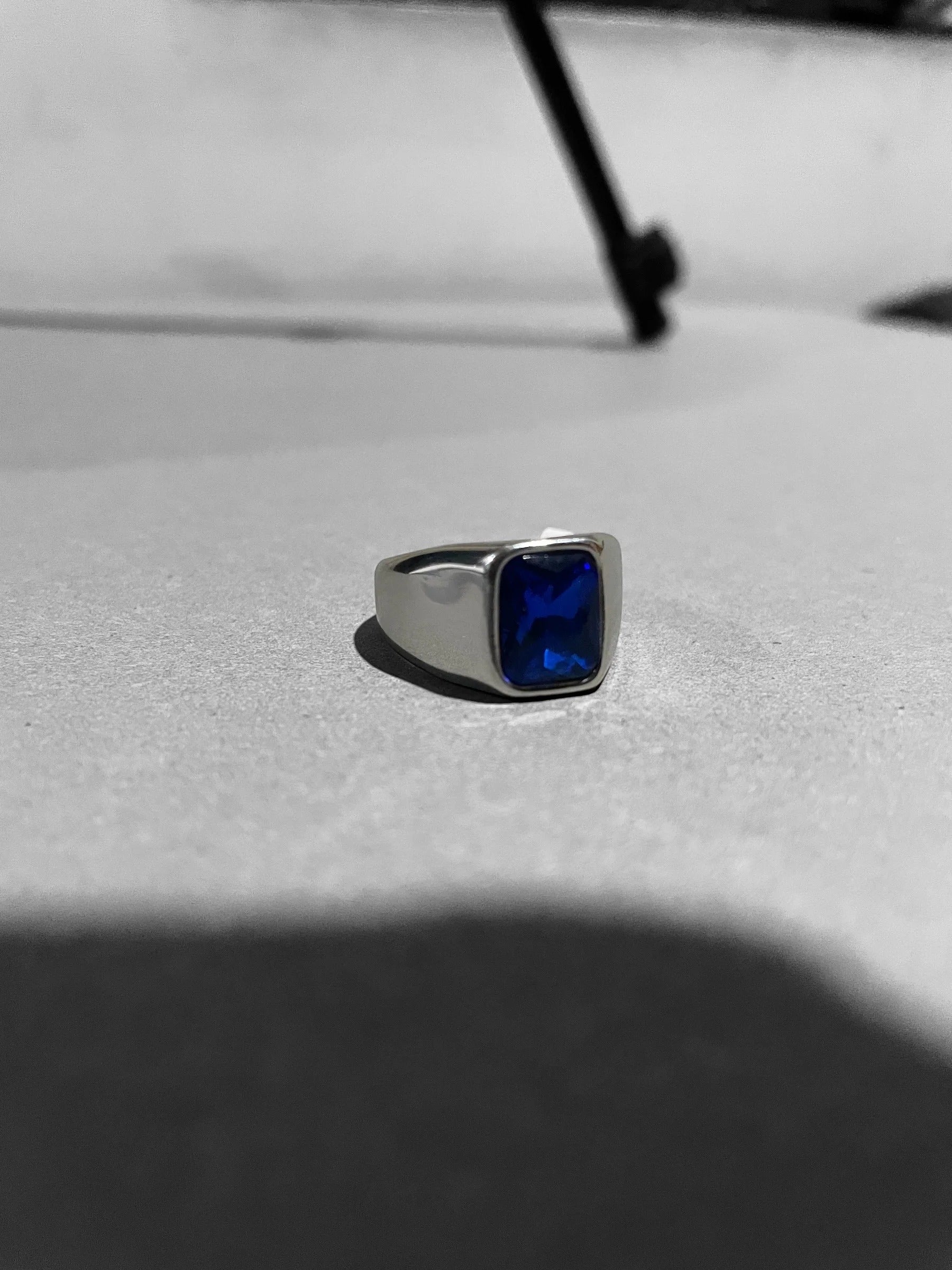 “Sapphire Crest” Blue Stone Ring